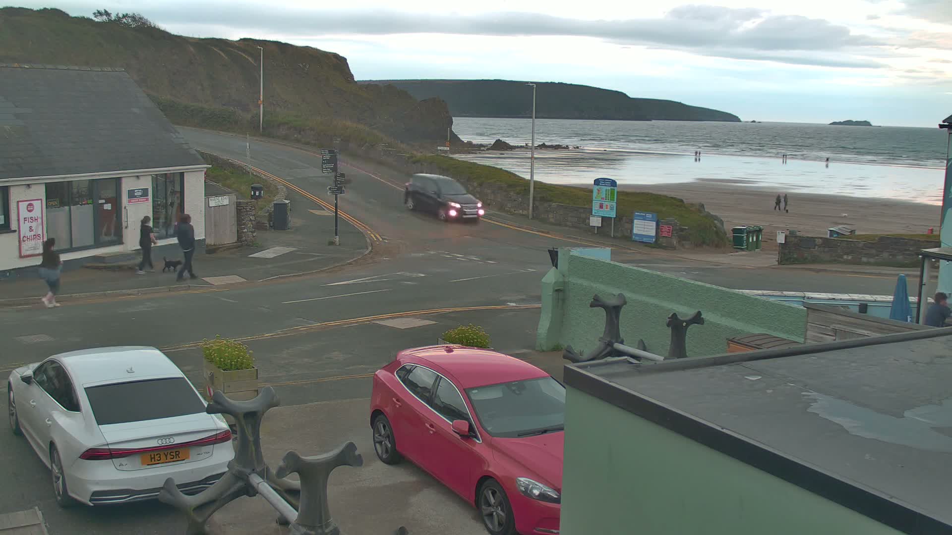Broad Haven, Beach West View Live Cam - The Havens, Pembrokeshire, Dyfed, Wales, United Kingdom
