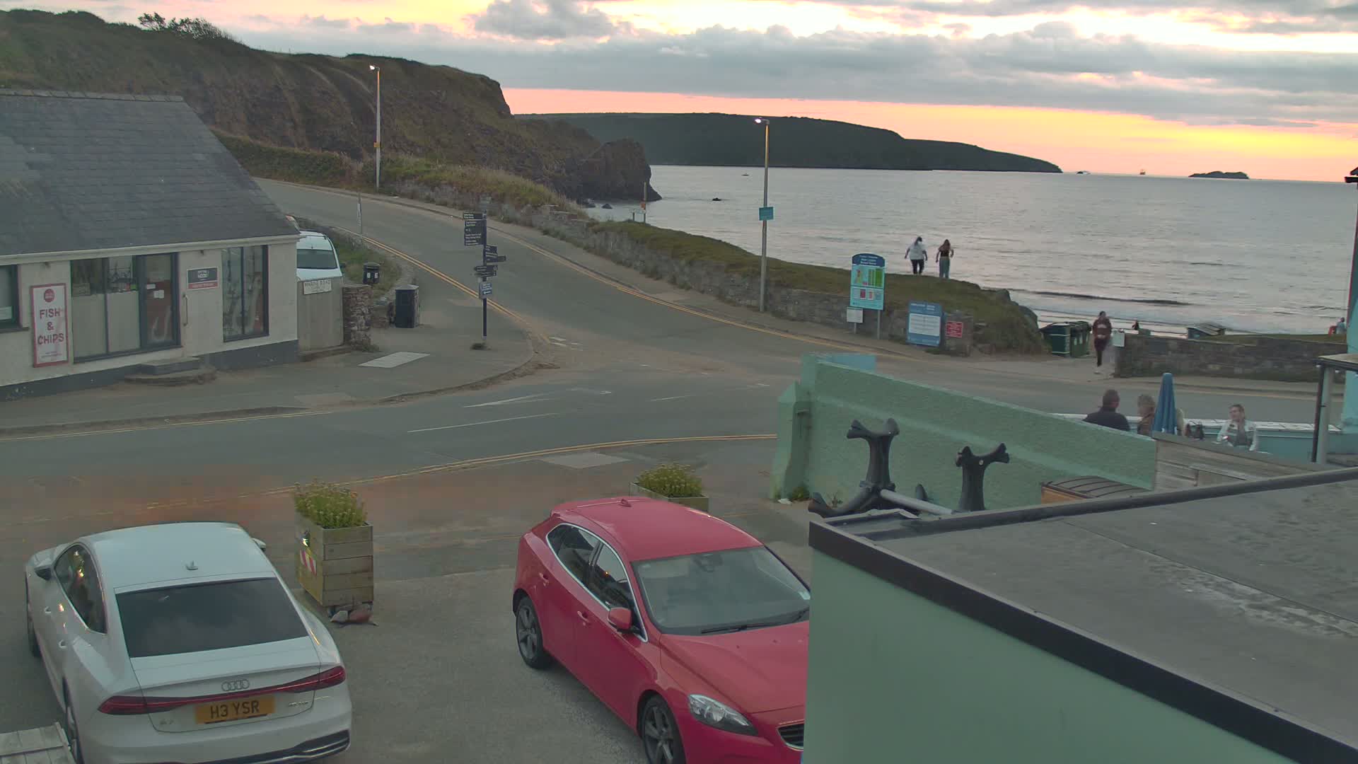 Broad Haven, Beach West View Live Cam - The Havens, Pembrokeshire, Dyfed, Wales, United Kingdom