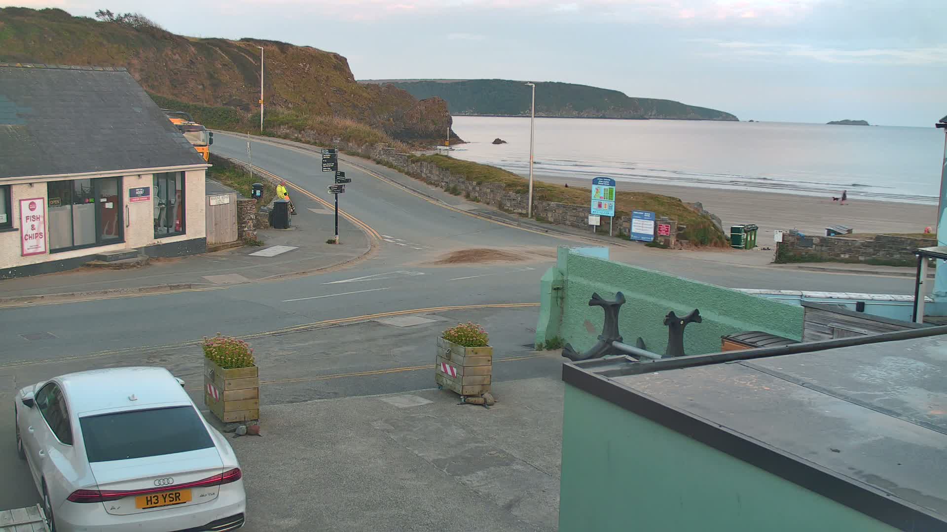 Broad Haven, Beach West View Live Cam - The Havens, Pembrokeshire, Dyfed, Wales, United Kingdom