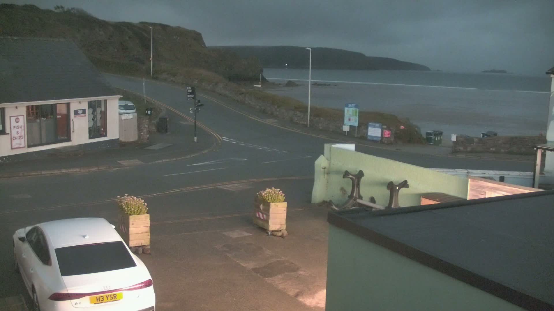Broad Haven, Beach West View Live Cam - The Havens, Pembrokeshire, Dyfed, Wales, United Kingdom