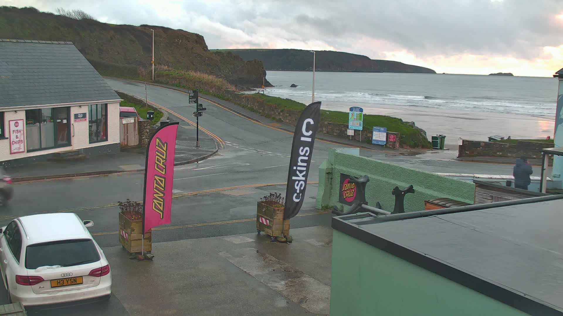 Broad Haven, Beach West View Live Cam - The Havens, Pembrokeshire, Dyfed, Wales, United Kingdom