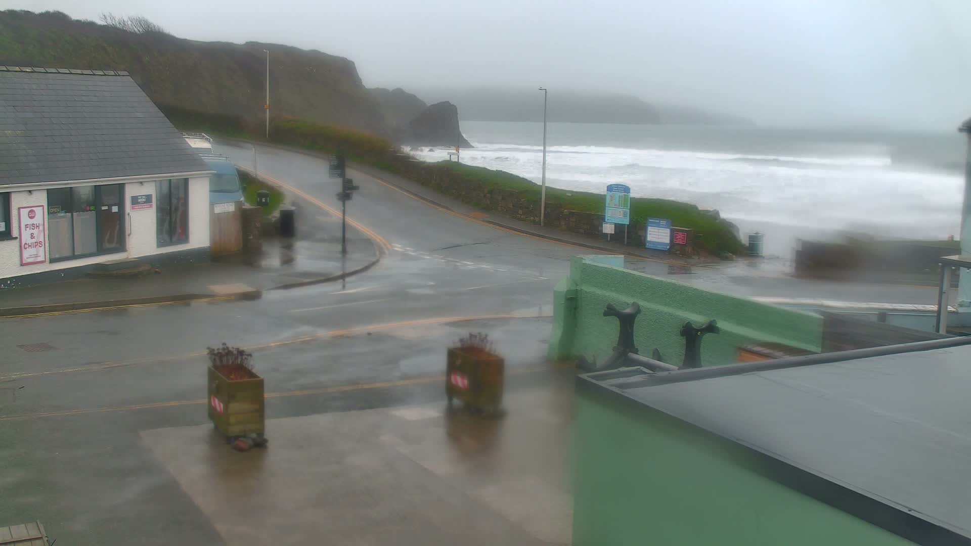 Broad Haven, Beach West View Live Cam - The Havens, Pembrokeshire, Dyfed, Wales, United Kingdom