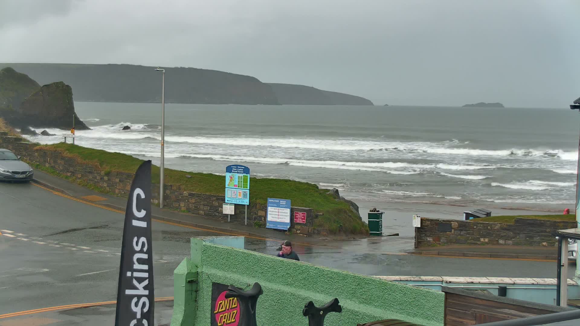 Broad Haven, Beach West View Live Cam - The Havens, Pembrokeshire, Dyfed, Wales, United Kingdom