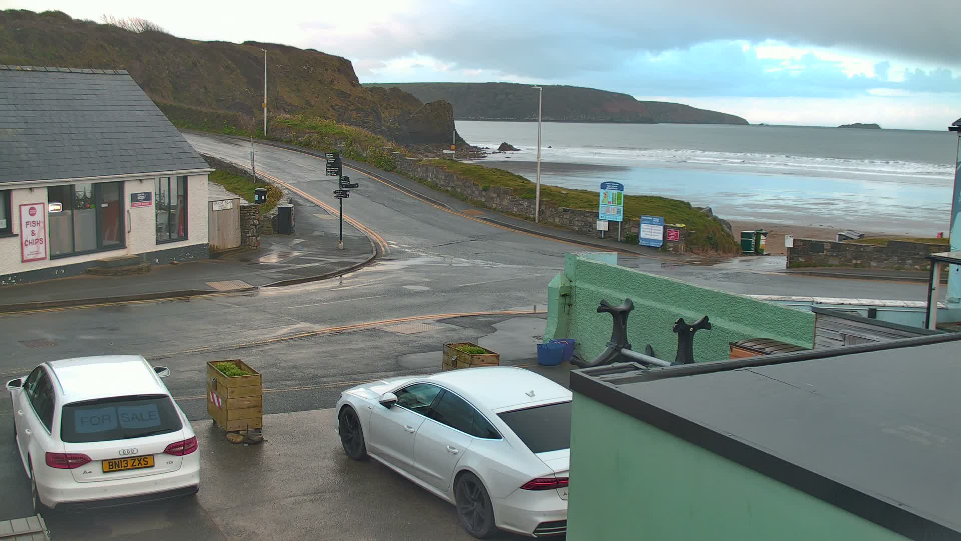 Broad Haven, Beach West View Live Cam - The Havens, Pembrokeshire, Dyfed, Wales, United Kingdom