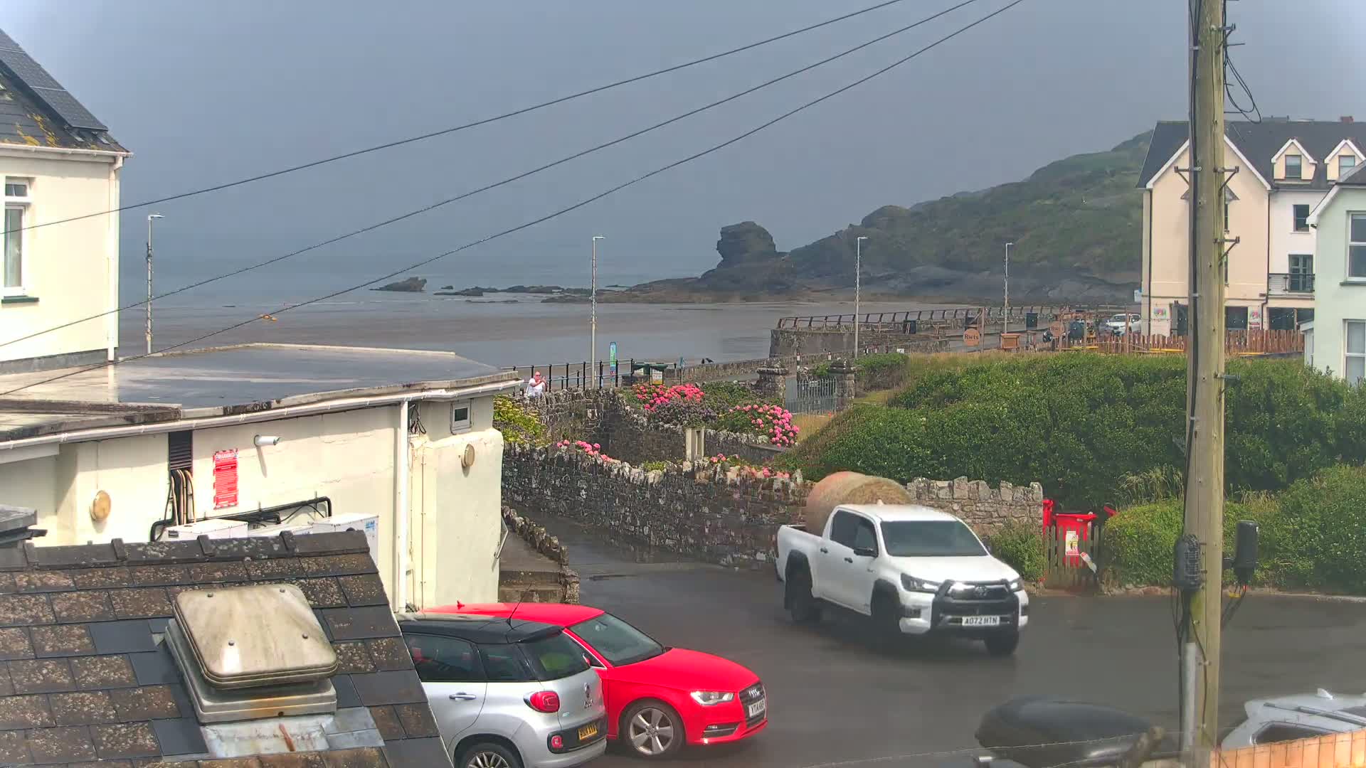 Broad Haven, Beach East View Live Cam - The Havens, Pembrokeshire, Dyfed, Wales, United Kingdom