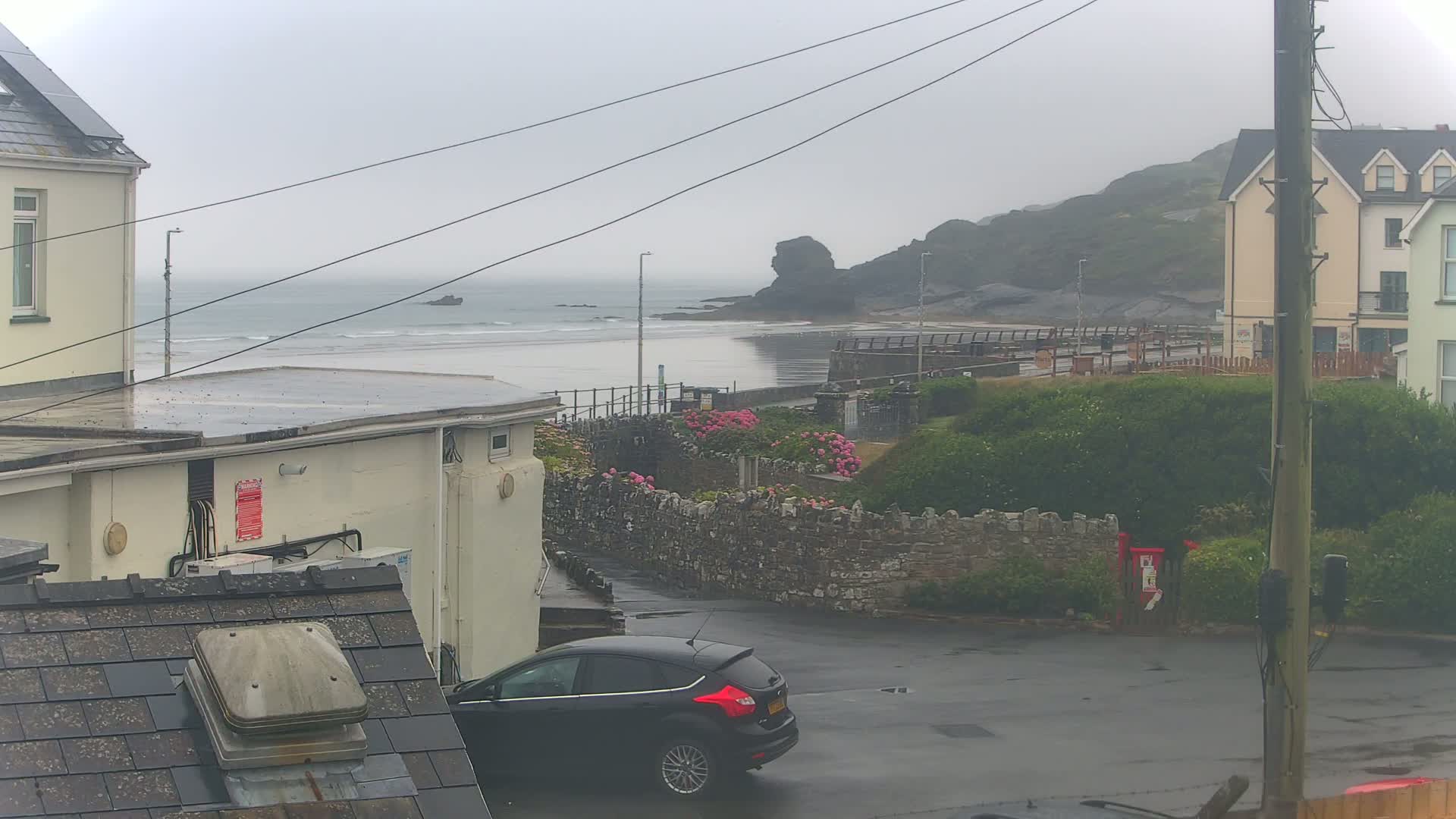 Broad Haven, Beach East View Live Cam - The Havens, Pembrokeshire, Dyfed, Wales, United Kingdom