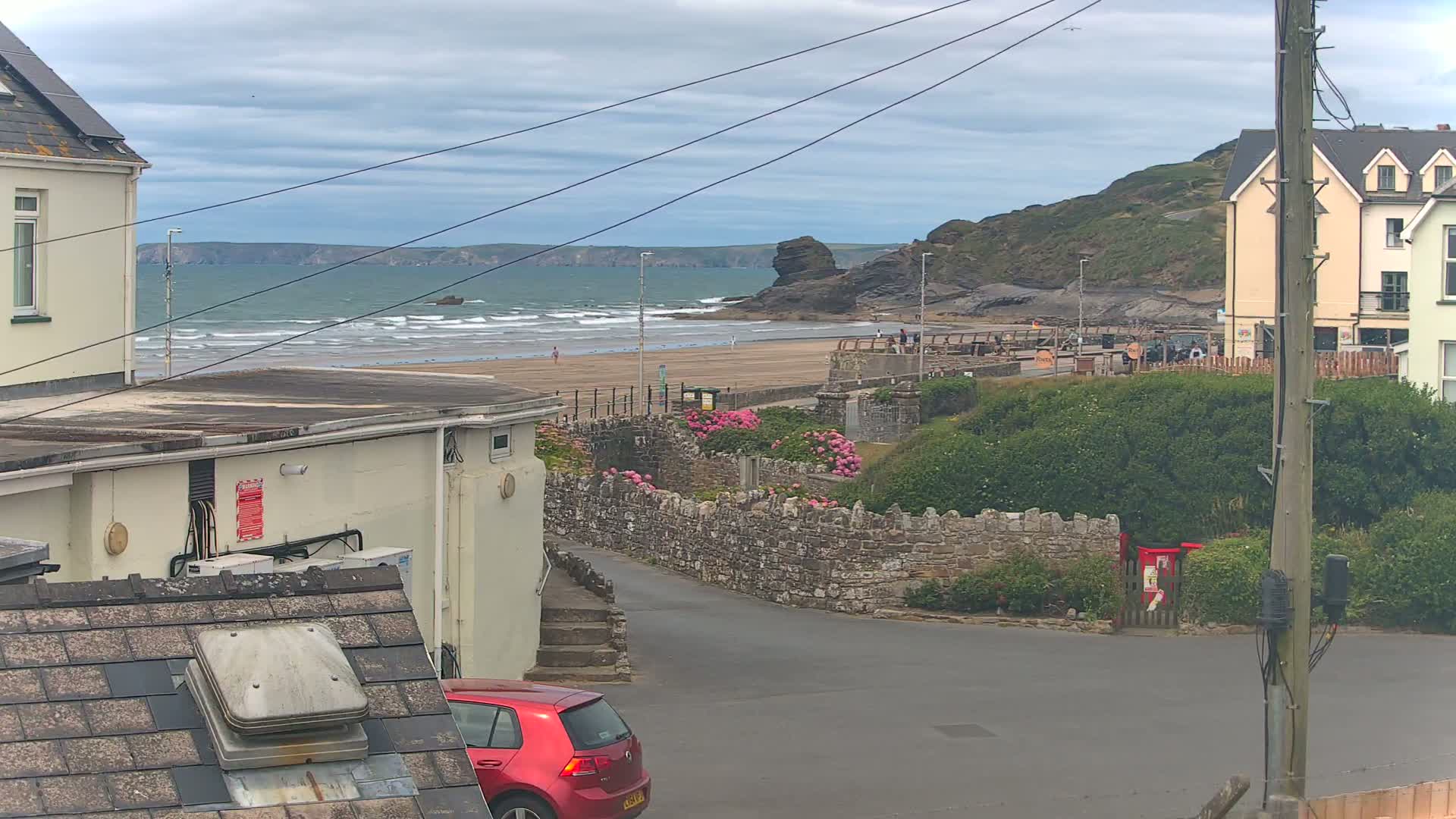 Broad Haven, Beach East View Live Cam - The Havens, Pembrokeshire, Dyfed, Wales, United Kingdom