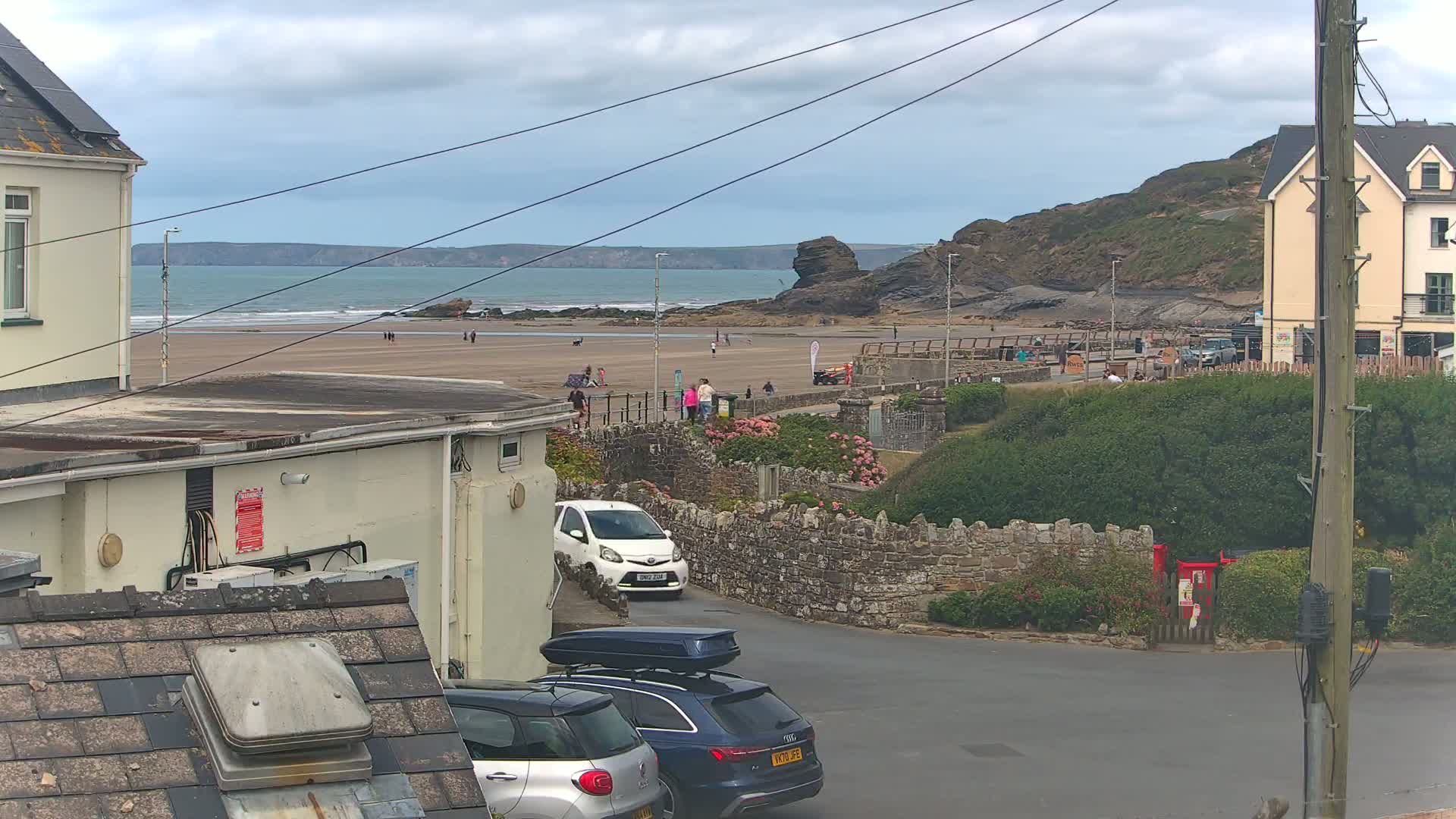Broad Haven, Beach East View Live Cam - The Havens, Pembrokeshire, Dyfed, Wales, United Kingdom