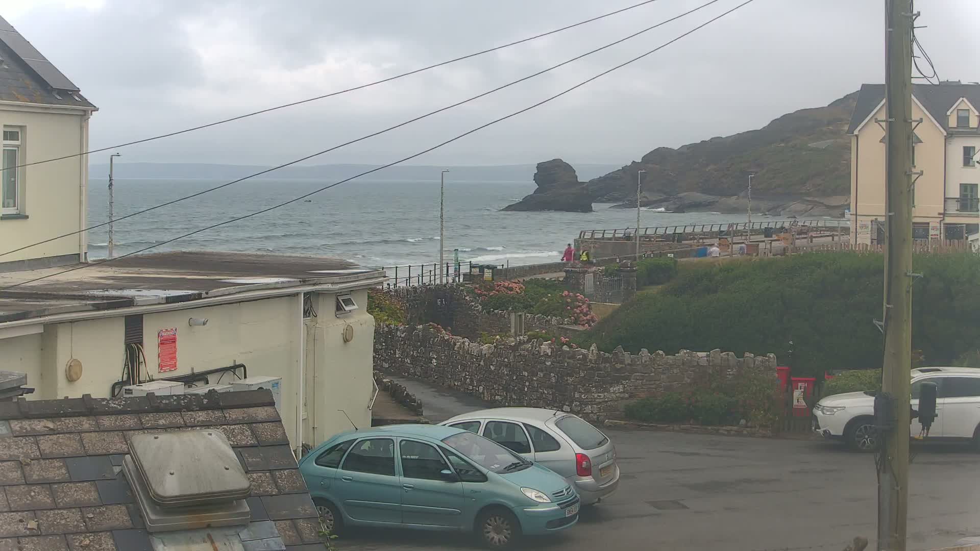 Broad Haven, Beach East View Live Cam - The Havens, Pembrokeshire, Dyfed, Wales, United Kingdom