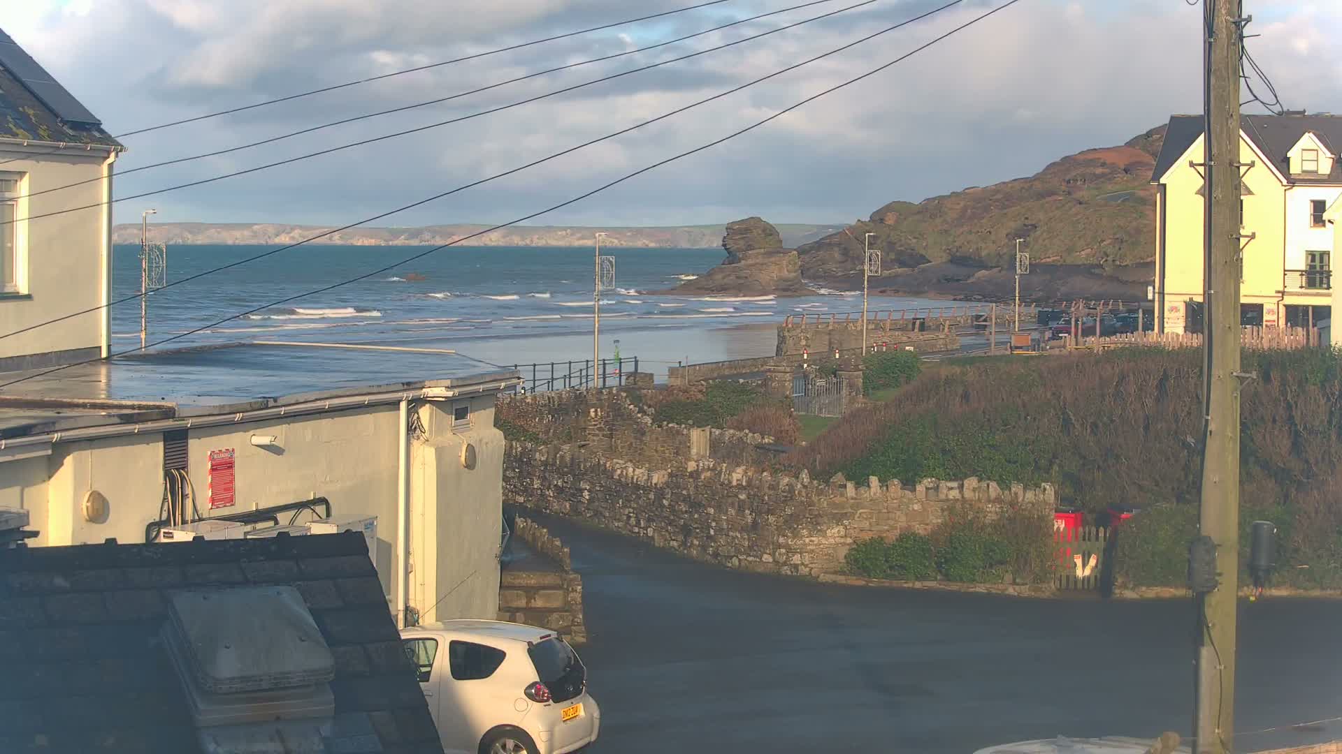 Broad Haven, Beach East View Live Cam - The Havens, Pembrokeshire, Dyfed, Wales, United Kingdom