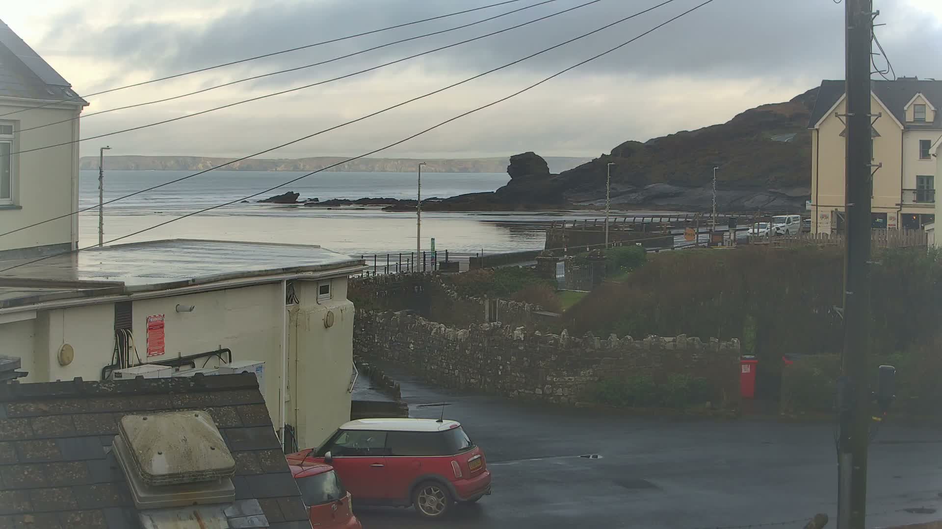 Broad Haven, Beach East View Live Cam - The Havens, Pembrokeshire, Dyfed, Wales, United Kingdom