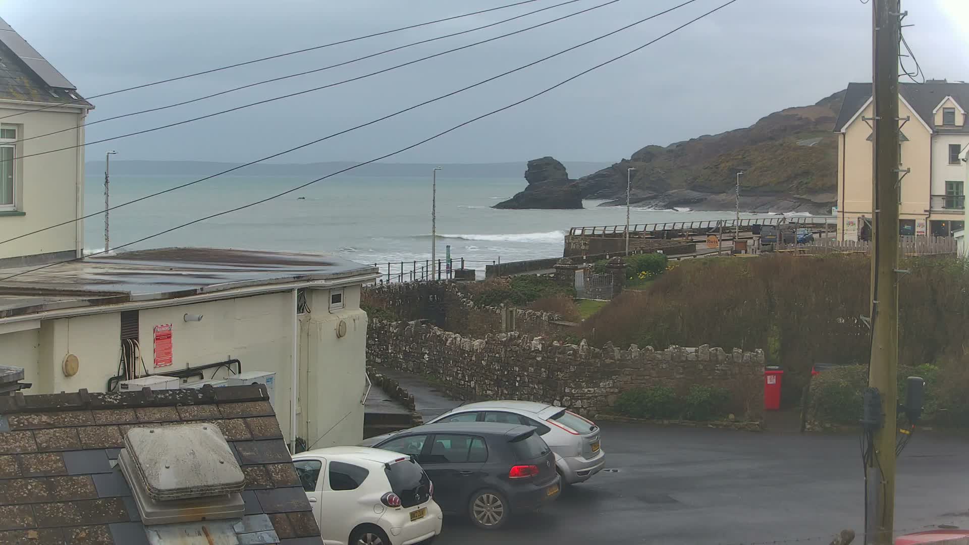 Broad Haven, Beach East View Live Cam - The Havens, Pembrokeshire, Dyfed, Wales, United Kingdom