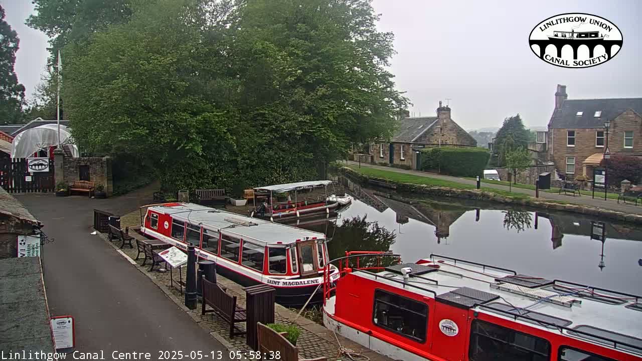 Linlithgow Union Canal Centre Live Cam - Linlithgow, West Lothian, Scotland, United Kingdom