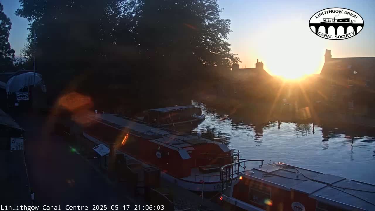 Linlithgow Union Canal Centre Live Cam - Linlithgow, West Lothian, Scotland, United Kingdom