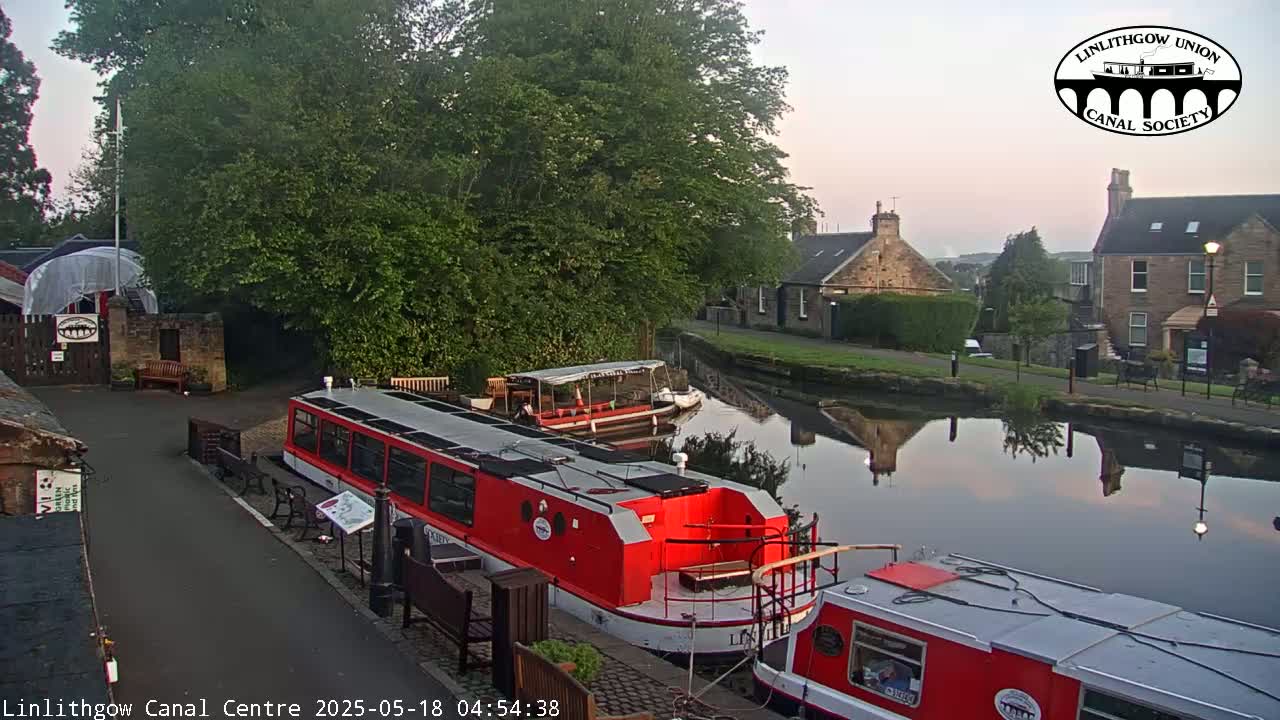 Linlithgow Union Canal Centre Live Cam - Linlithgow, West Lothian, Scotland, United Kingdom