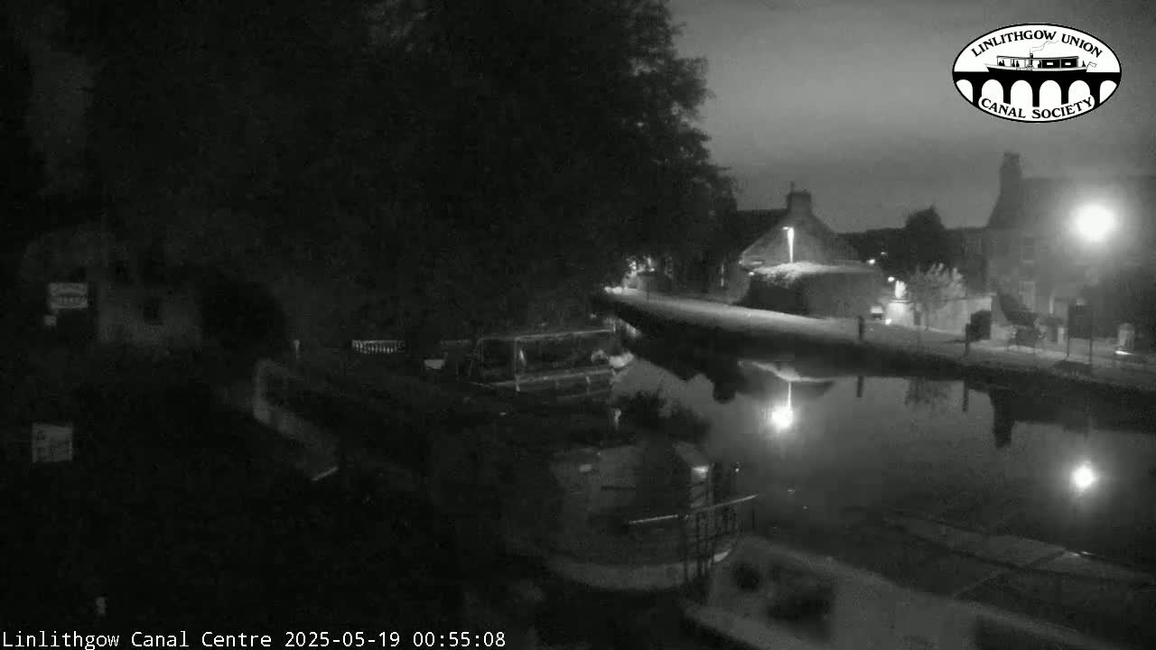 Linlithgow Union Canal Centre Live Cam - Linlithgow, West Lothian, Scotland, United Kingdom