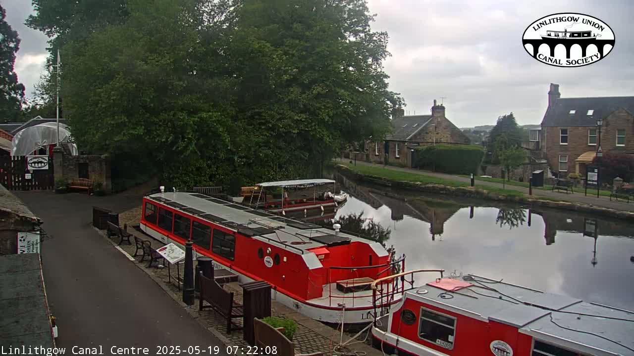 Linlithgow Union Canal Centre Live Cam - Linlithgow, West Lothian, Scotland, United Kingdom