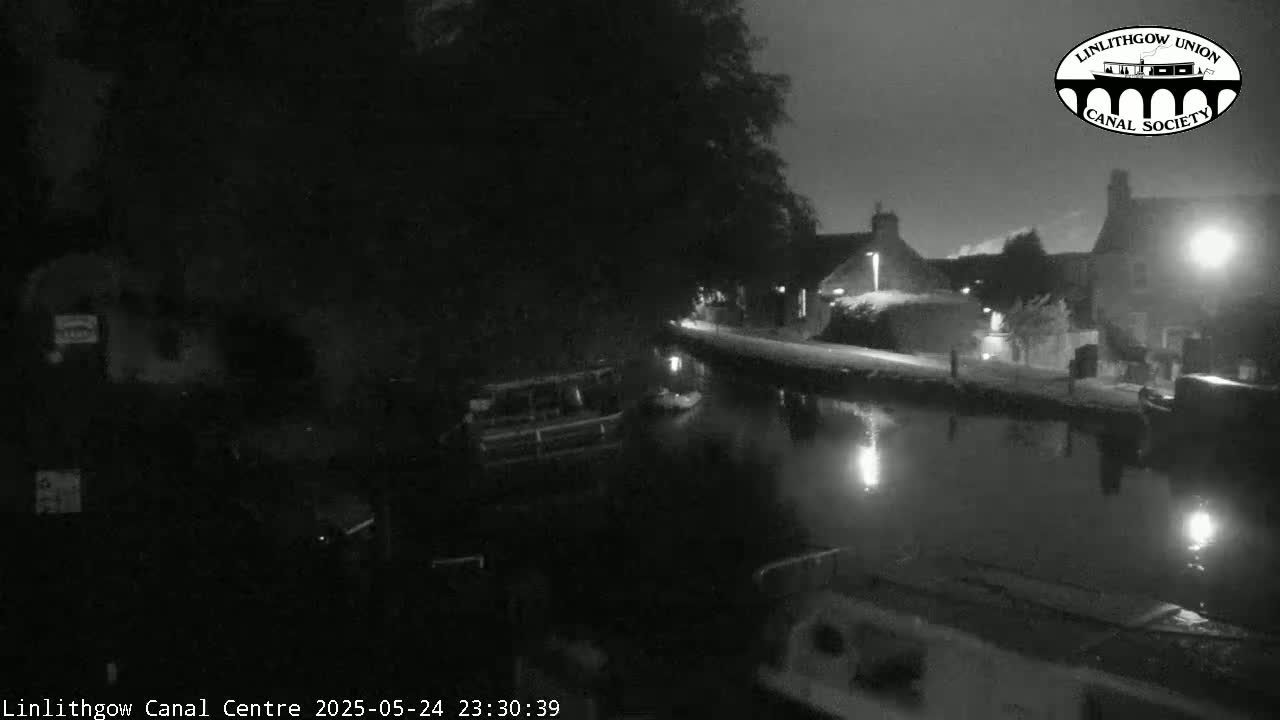 Linlithgow Union Canal Centre Live Cam - Linlithgow, West Lothian, Scotland, United Kingdom