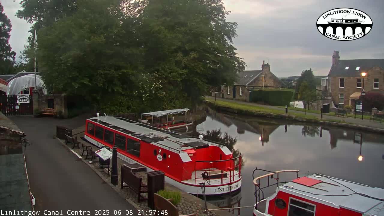 Linlithgow Union Canal Centre Live Cam - Linlithgow, West Lothian, Scotland, United Kingdom