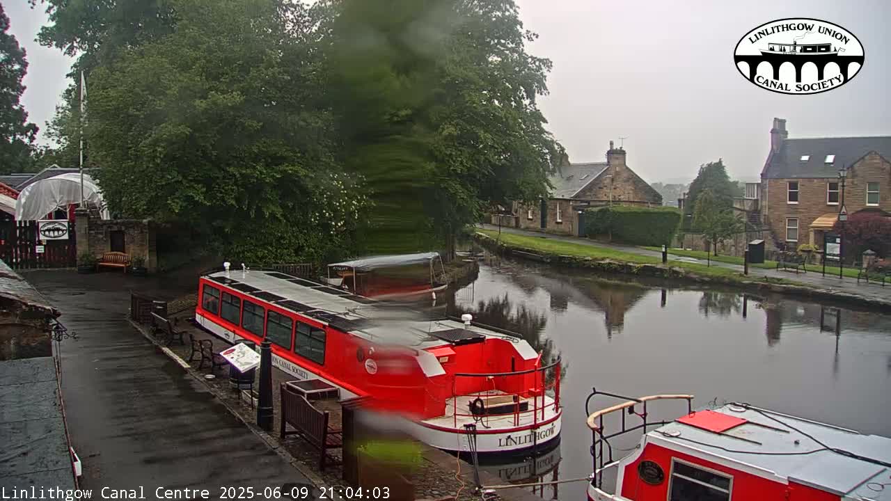 Linlithgow Union Canal Centre Live Cam - Linlithgow, West Lothian, Scotland, United Kingdom