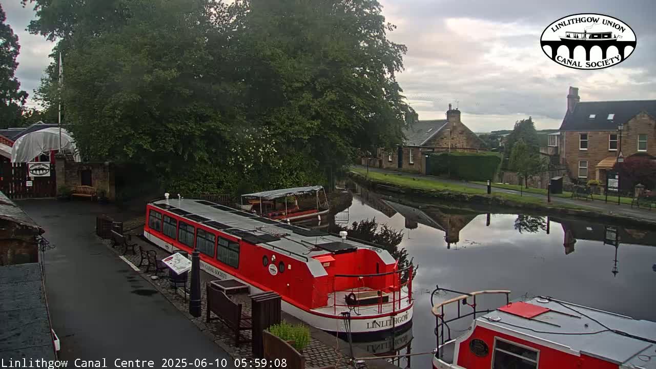 Linlithgow Union Canal Centre Live Cam - Linlithgow, West Lothian, Scotland, United Kingdom