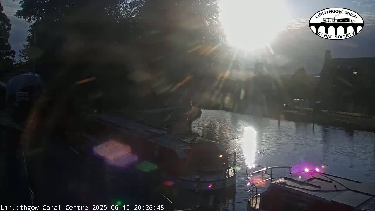 Linlithgow Union Canal Centre Live Cam - Linlithgow, West Lothian, Scotland, United Kingdom