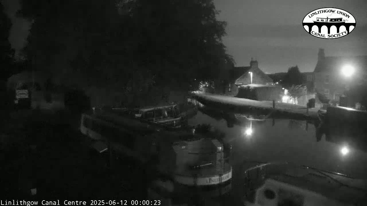 Linlithgow Union Canal Centre Live Cam - Linlithgow, West Lothian, Scotland, United Kingdom