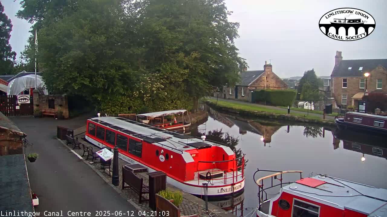 Linlithgow Union Canal Centre Live Cam - Linlithgow, West Lothian, Scotland, United Kingdom