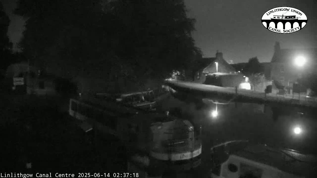 Linlithgow Union Canal Centre Live Cam - Linlithgow, West Lothian, Scotland, United Kingdom