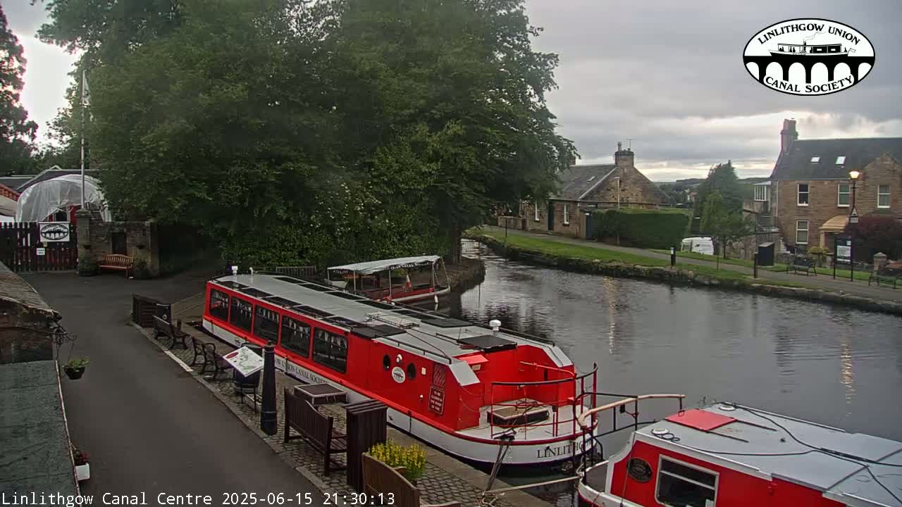 Linlithgow Union Canal Centre Live Cam - Linlithgow, West Lothian, Scotland, United Kingdom