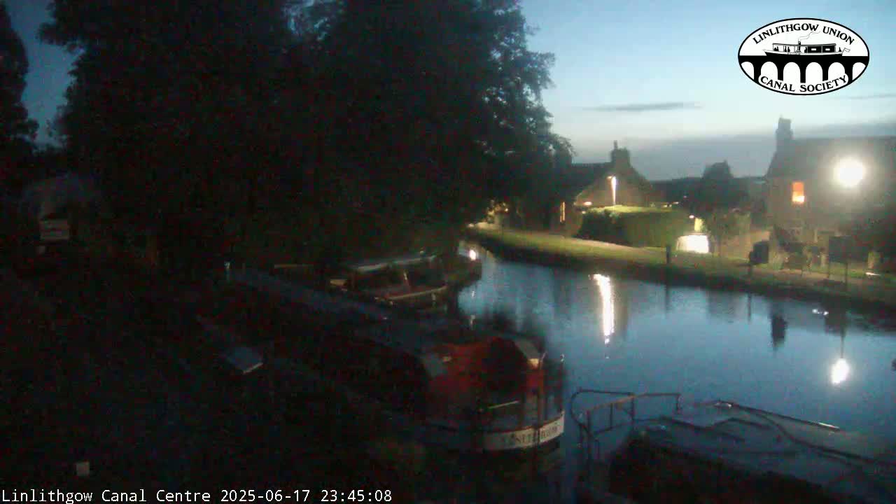 Linlithgow Union Canal Centre Live Cam - Linlithgow, West Lothian, Scotland, United Kingdom