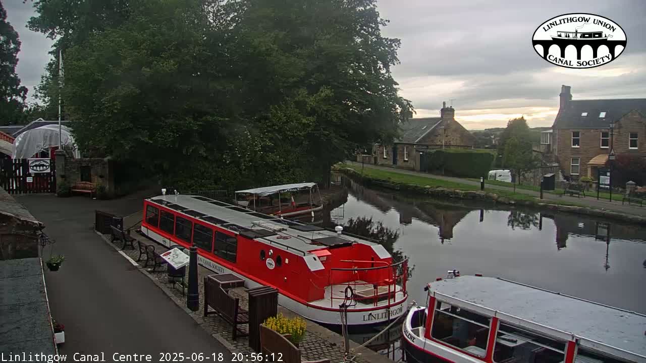 Linlithgow Union Canal Centre Live Cam - Linlithgow, West Lothian, Scotland, United Kingdom