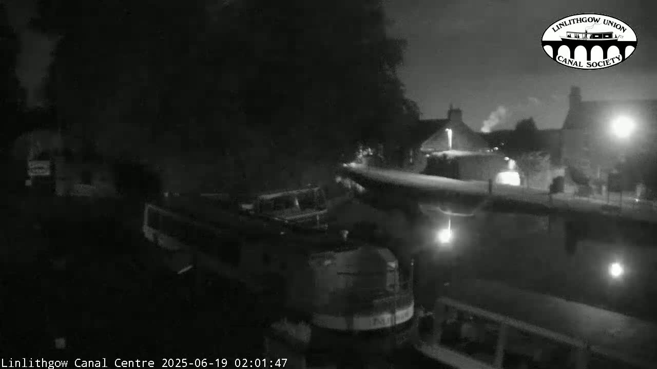 Linlithgow Union Canal Centre Live Cam - Linlithgow, West Lothian, Scotland, United Kingdom