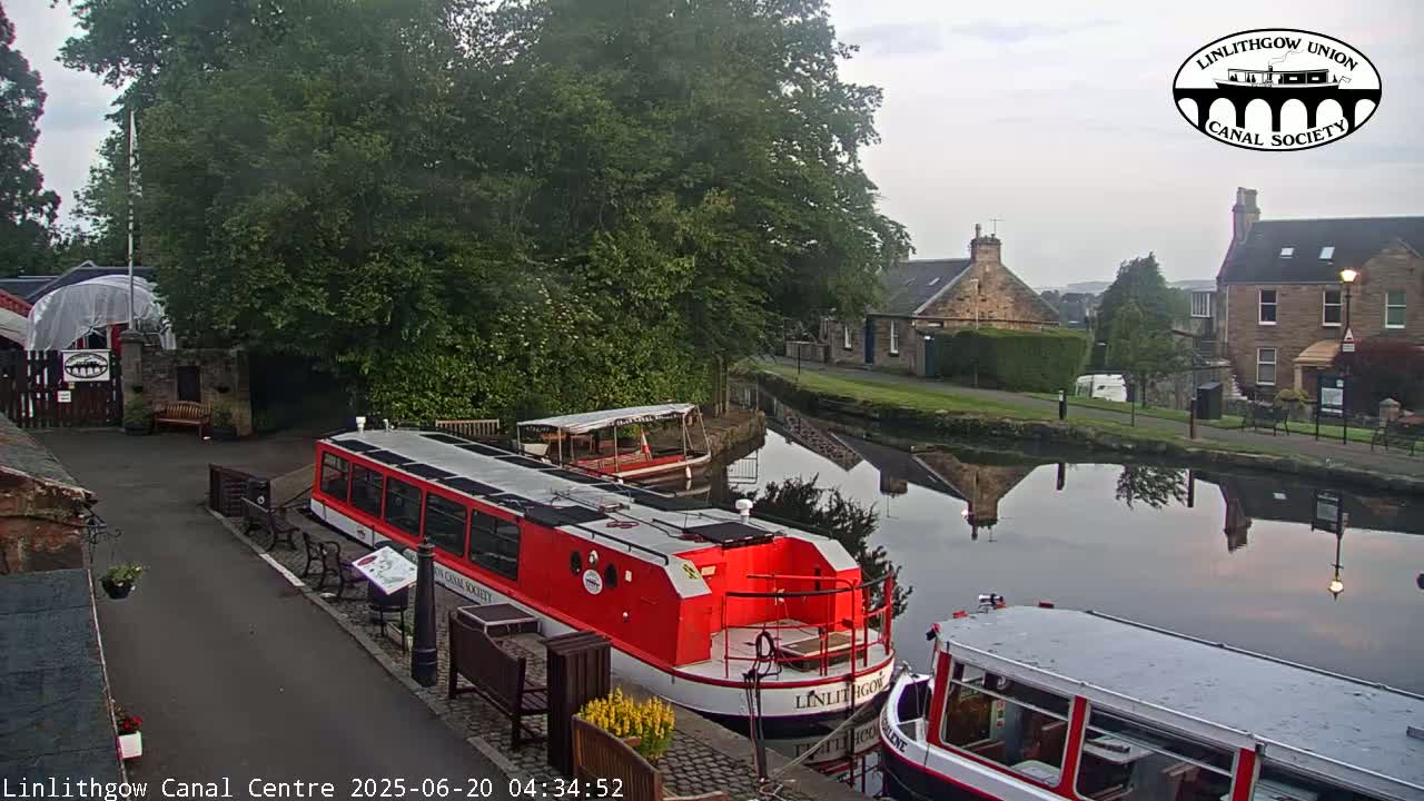 Linlithgow Union Canal Centre Live Cam - Linlithgow, West Lothian, Scotland, United Kingdom