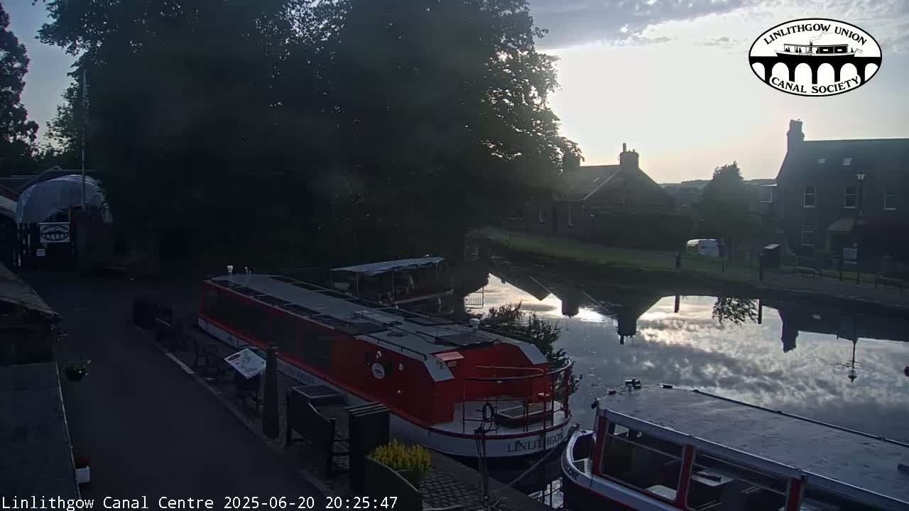 Linlithgow Union Canal Centre Live Cam - Linlithgow, West Lothian, Scotland, United Kingdom
