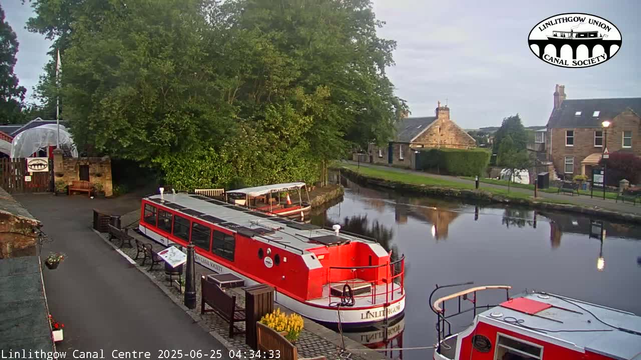 Linlithgow Union Canal Centre Live Cam - Linlithgow, West Lothian, Scotland, United Kingdom