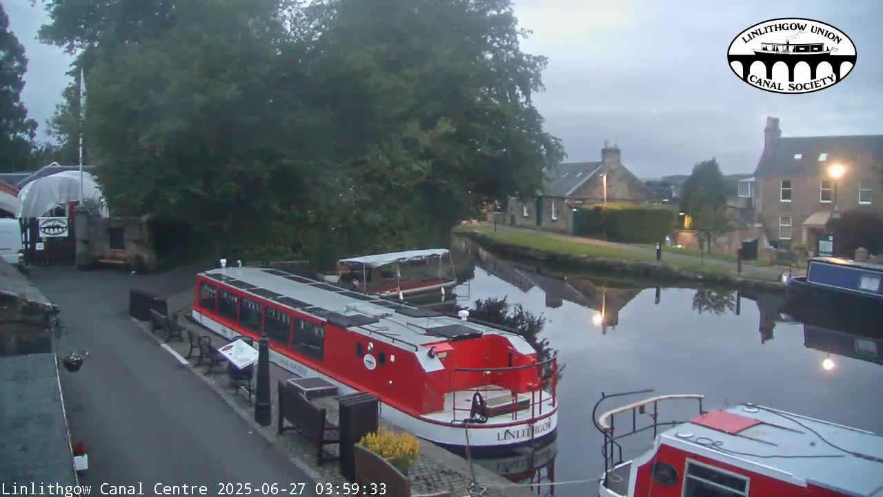 Linlithgow Union Canal Centre Live Cam - Linlithgow, West Lothian, Scotland, United Kingdom