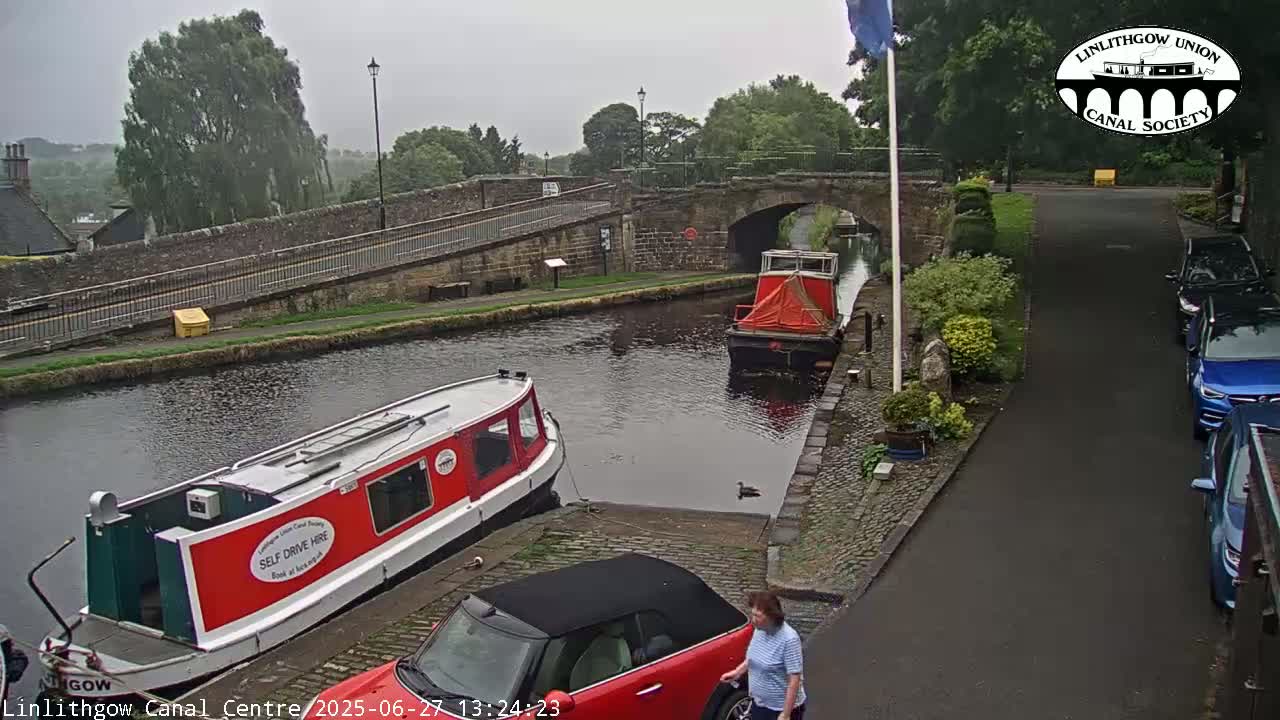 Linlithgow Union Canal Centre Live Cam - Linlithgow, West Lothian, Scotland, United Kingdom