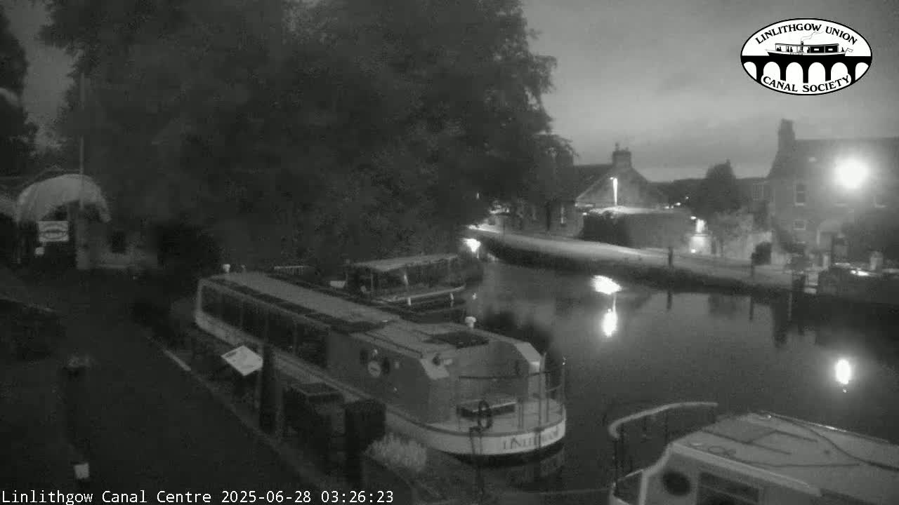 Linlithgow Union Canal Centre Live Cam - Linlithgow, West Lothian, Scotland, United Kingdom