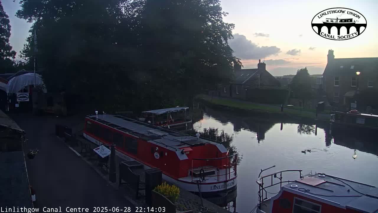 Linlithgow Union Canal Centre Live Cam - Linlithgow, West Lothian, Scotland, United Kingdom