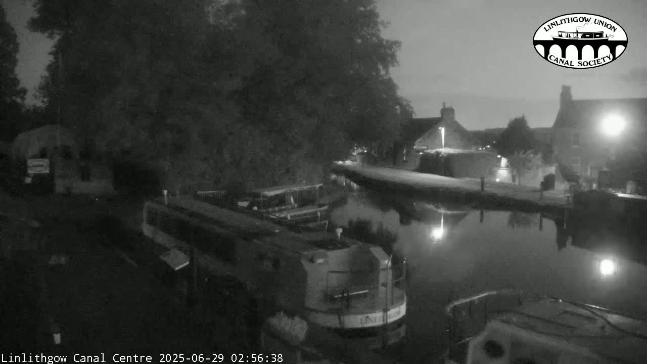 Linlithgow Union Canal Centre Live Cam - Linlithgow, West Lothian, Scotland, United Kingdom