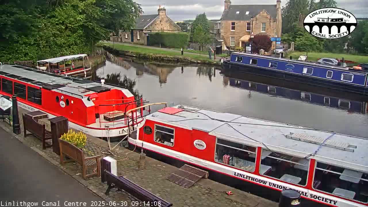 Linlithgow Union Canal Centre Live Cam - Linlithgow, West Lothian, Scotland, United Kingdom
