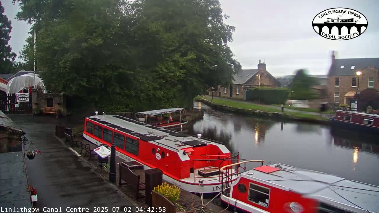 Linlithgow Union Canal Centre Live Cam - Linlithgow, West Lothian, Scotland, United Kingdom