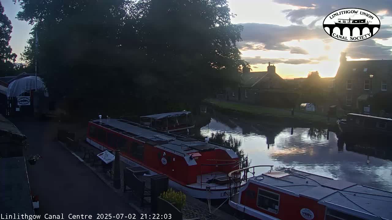 Linlithgow Union Canal Centre Live Cam - Linlithgow, West Lothian, Scotland, United Kingdom