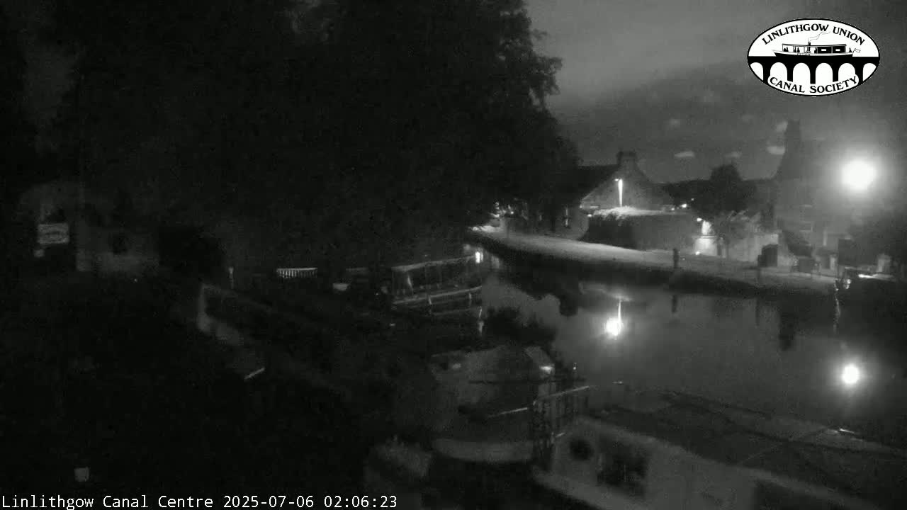 Linlithgow Union Canal Centre Live Cam - Linlithgow, West Lothian, Scotland, United Kingdom