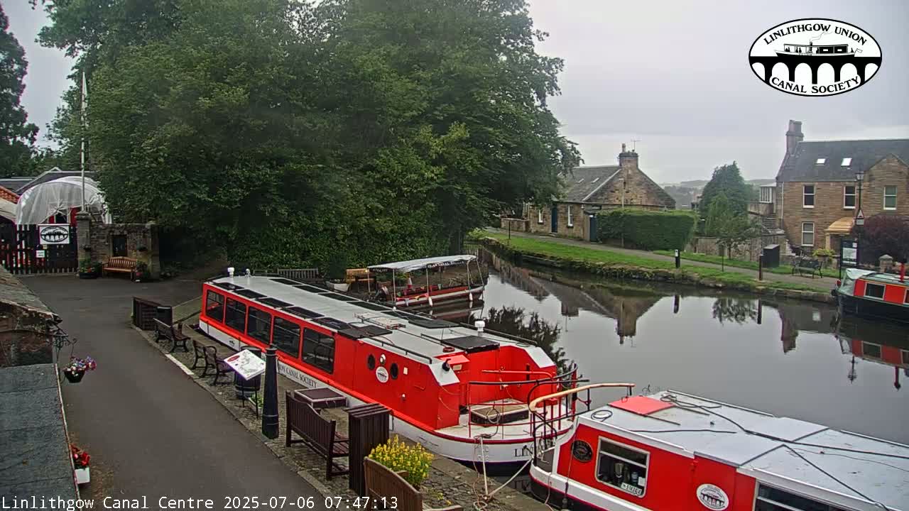 Linlithgow Union Canal Centre Live Cam - Linlithgow, West Lothian, Scotland, United Kingdom