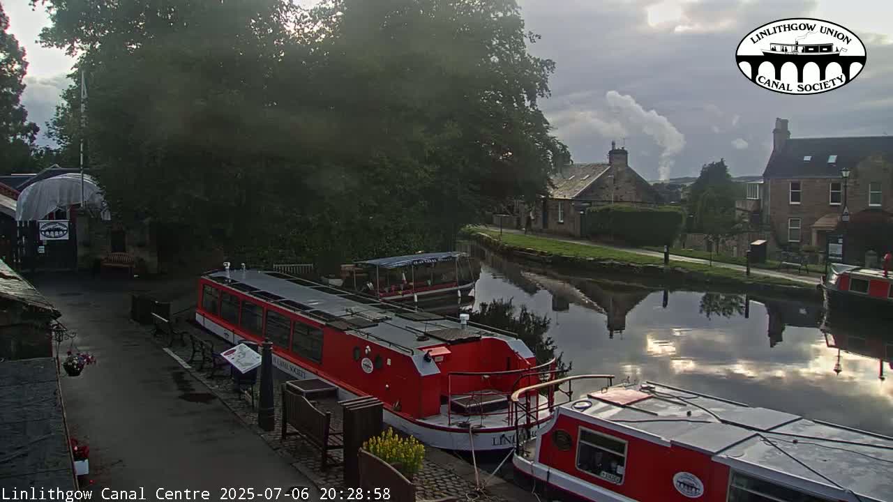 Linlithgow Union Canal Centre Live Cam - Linlithgow, West Lothian, Scotland, United Kingdom