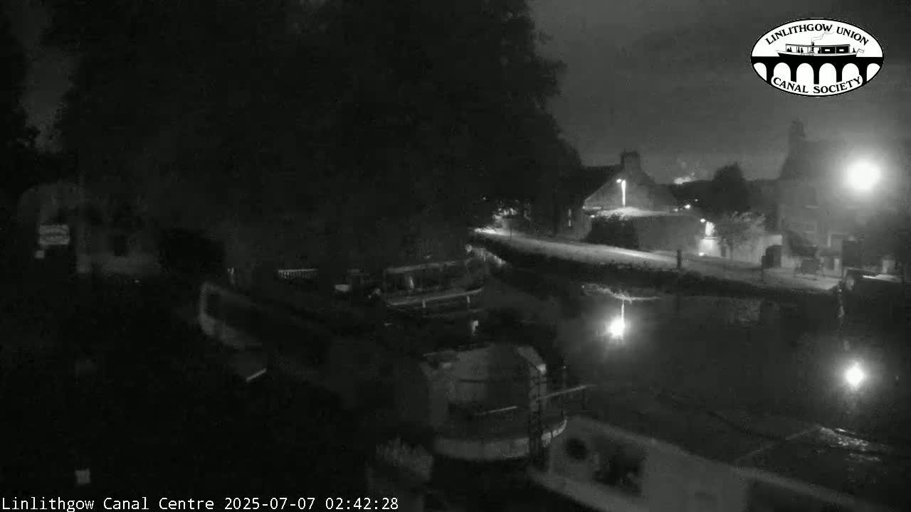 Linlithgow Union Canal Centre Live Cam - Linlithgow, West Lothian, Scotland, United Kingdom