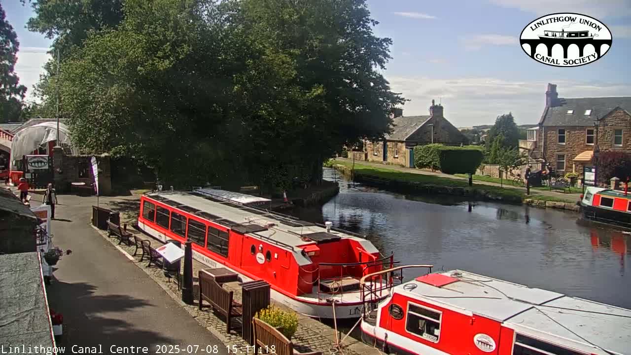 Linlithgow Union Canal Centre Live Cam - Linlithgow, West Lothian, Scotland, United Kingdom