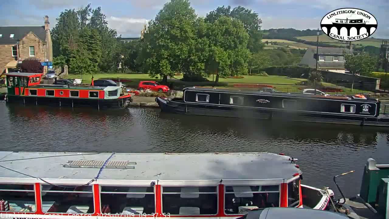 Linlithgow Union Canal Centre Live Cam - Linlithgow, West Lothian, Scotland, United Kingdom